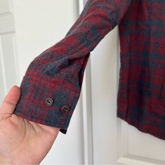 Men’s Weatherproof plaid button up - Picture 8 of 11